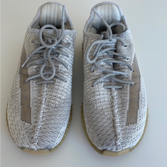 2 pair of Yeezy Boost 350 V2 - Picture 2 of 16